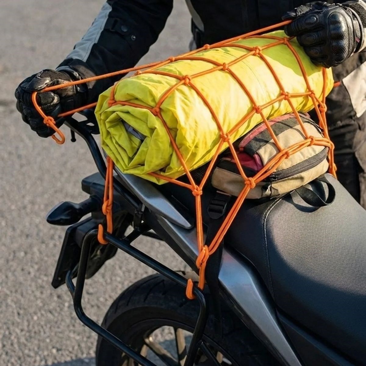 Kask  Esnek Motosiklet Kask ve Bagaj Filesi – Kask Sabitleyici Plastik Kancalı Taşıma Ağı 35x35 cm