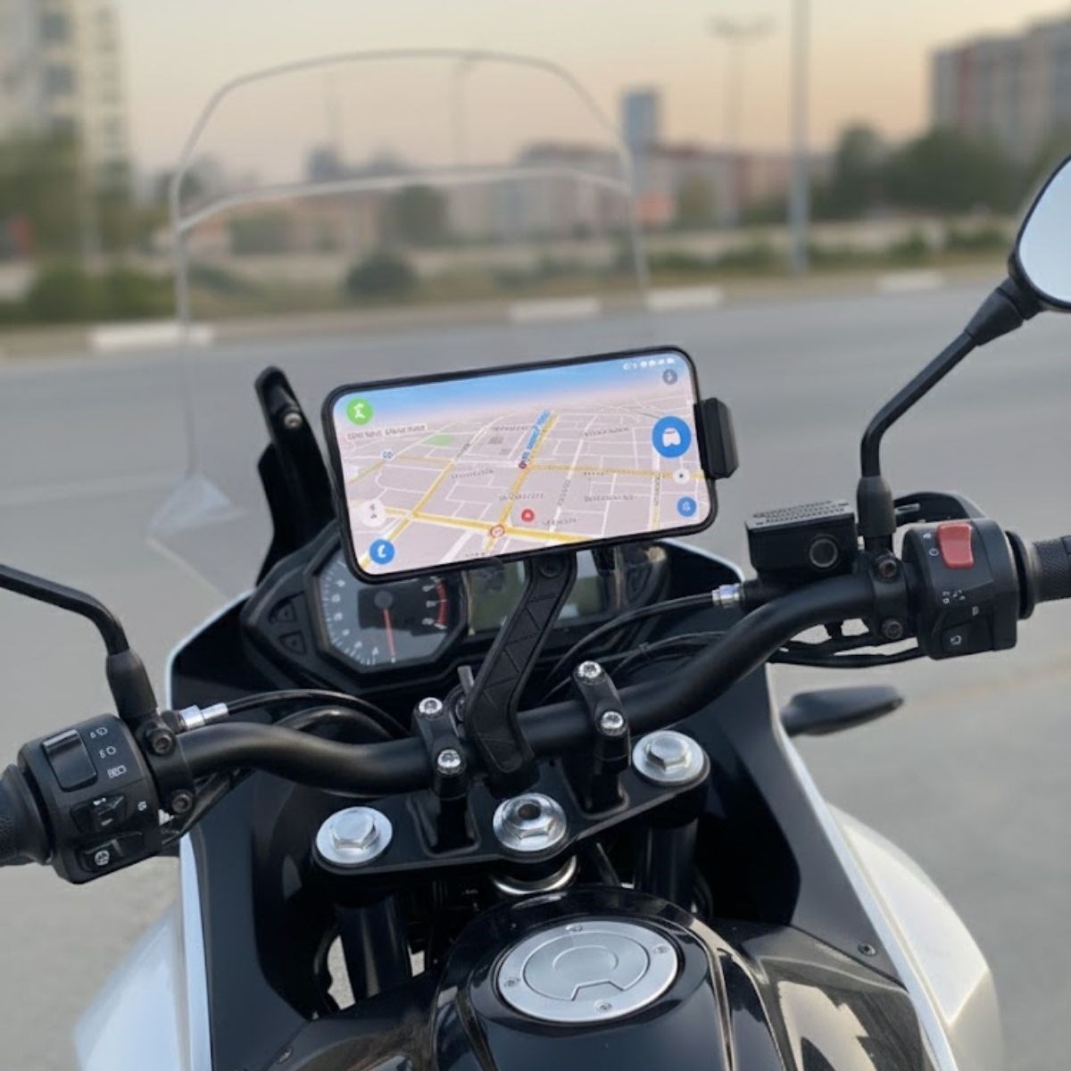 Motosiklet Gidon Telefon Tutucu–360° Döner, Kaymaz Sabitleme Sistemli, Sarsıntı Önleyici Telefon Tutucu Aparat