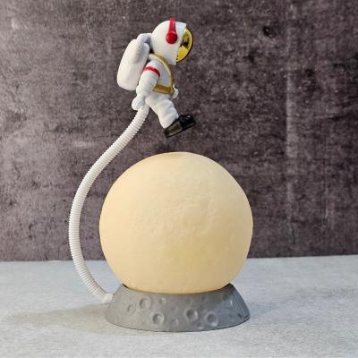 3D Ay Üzerinde Astronot LED Gece Lambası ? Dokunmatik 10 Renk Değiştiren Dekoratif Çocuk Odası Masaüstü Ay Lambası