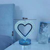Kalp Şeklinde Kristal LED Masa Lambası – Dokunmatik, 3 Renk Işık Modlu, Şarjlı Mini Dekoratif Gece Lambası