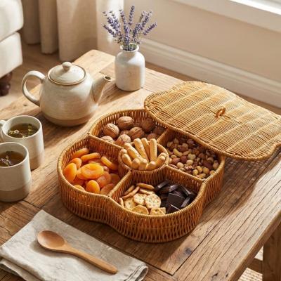 Kapaklı 5 Bölmeli Plastik Rattan Organizer Kutu – Hasır Desenli Çok Amaçlı Saklama ve Sunum Sepeti Çerezlik