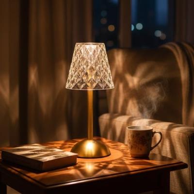 Uzun Klasik Şeffaf Baklava Model LED Masa Lambası ? Dokunmatik, 3 Renk Işık Modlu, Şarjlı Dekoratif Gece Lambası