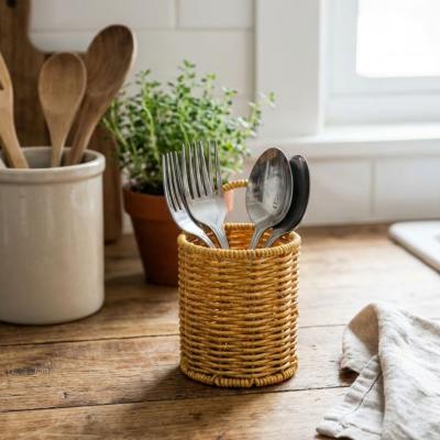 Yuvarlak Hasır Dokulu Plastik Rattan Kaşıklık &amp; Çatallık – Askılı Kendiliğinden Tutmalı Çok Amaçlı Mutfak Organizeri