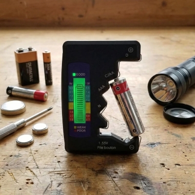 Evrensel Dijital Pil Test Cihazı – AA, AAA, C, D, N, 9V ve Düğme Pil Uyumlu Mini Pil Kapasite & Seviye Ölçer