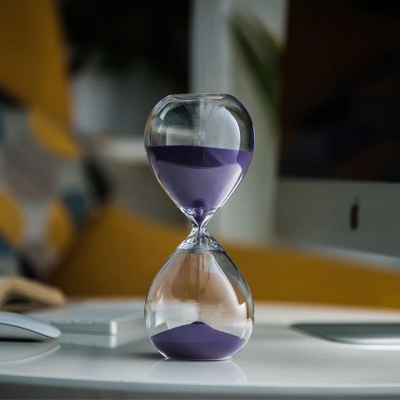 Masaüstü Cam Kum Saati ? Estetik Tasarım, Dekoratif Zaman Ölçüm Aleti