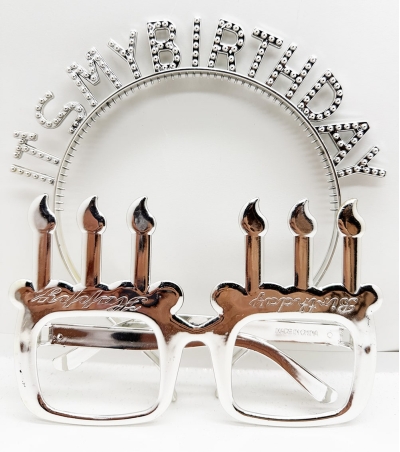 İt&apos;s My Birthday Yazılı Taç ve Mum Şekilli Gözlük Seti Gümüş Renk