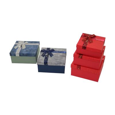 3PCS KARE ÇİZGİLİ MİX RENKLİ KARTON HEDİYE KUTUSU KURDELALI 19-17-15CM